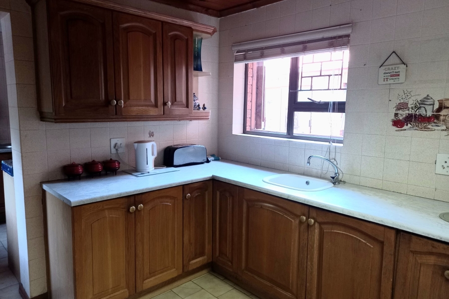 5 Bedroom Property for Sale in Vredenburg Western Cape